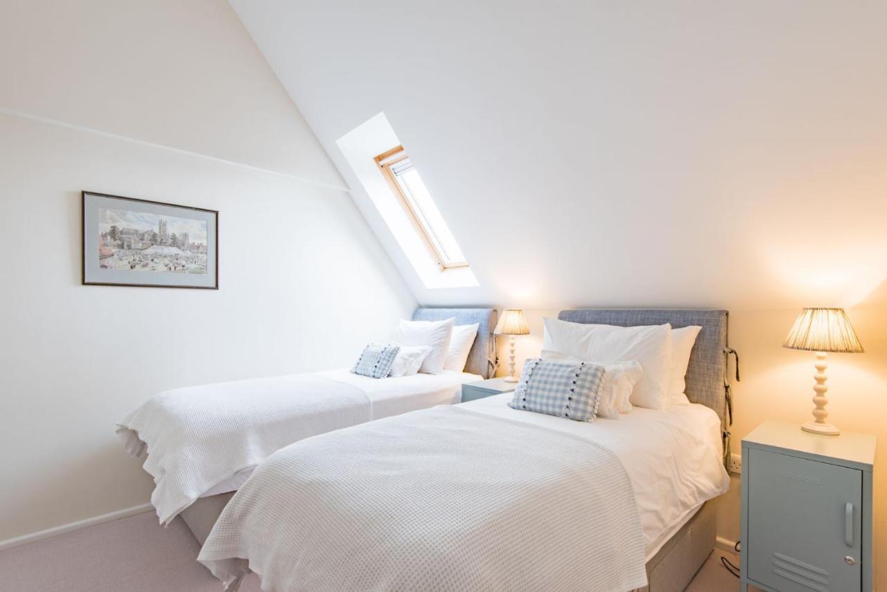 The Loft At Emperor Court By Bloom Stays Canterbury Bagian luar foto